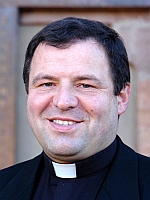 Portrait von Pfarrer Stefan Brand